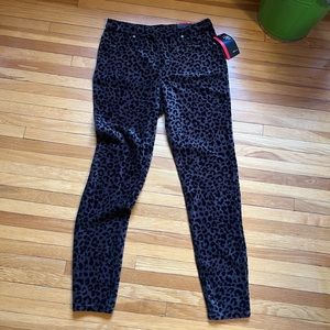 BRAND NWT STYLE & CO ANIMAL PRINT LEGGINGS